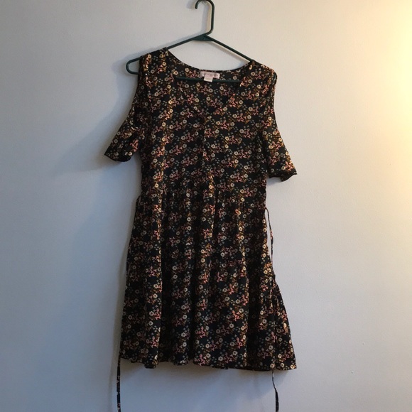 Dress - Picture 1 of 5